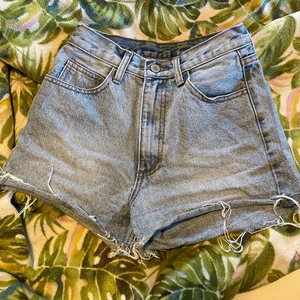 Size S J. Galt Jean shorts